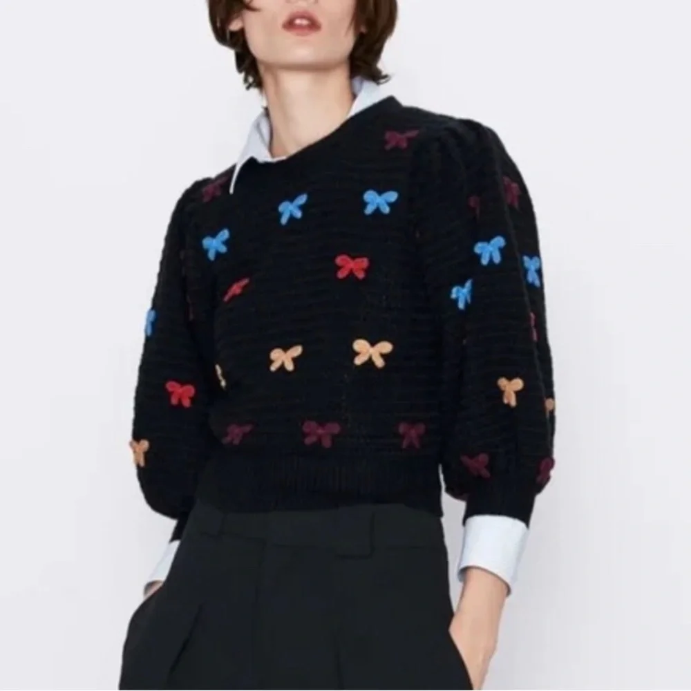 ZARA | NWOT - Cropped Chunky Knit Bow Sweater - Size M - Picture 2 of 8